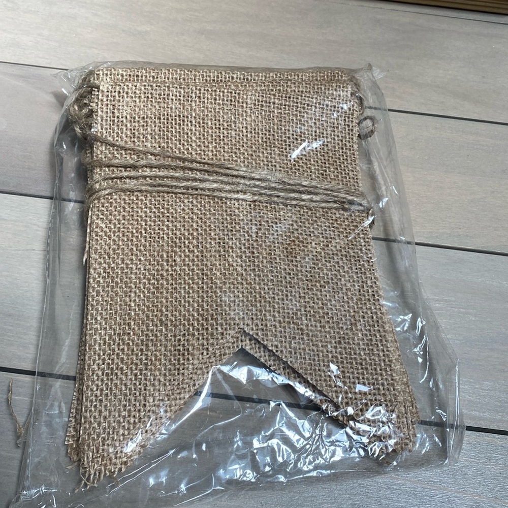 DIY Burlap Banner